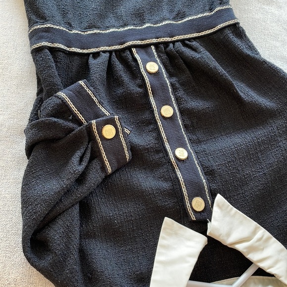 Short-Sleeved Black Dress - Picture 4 of 6